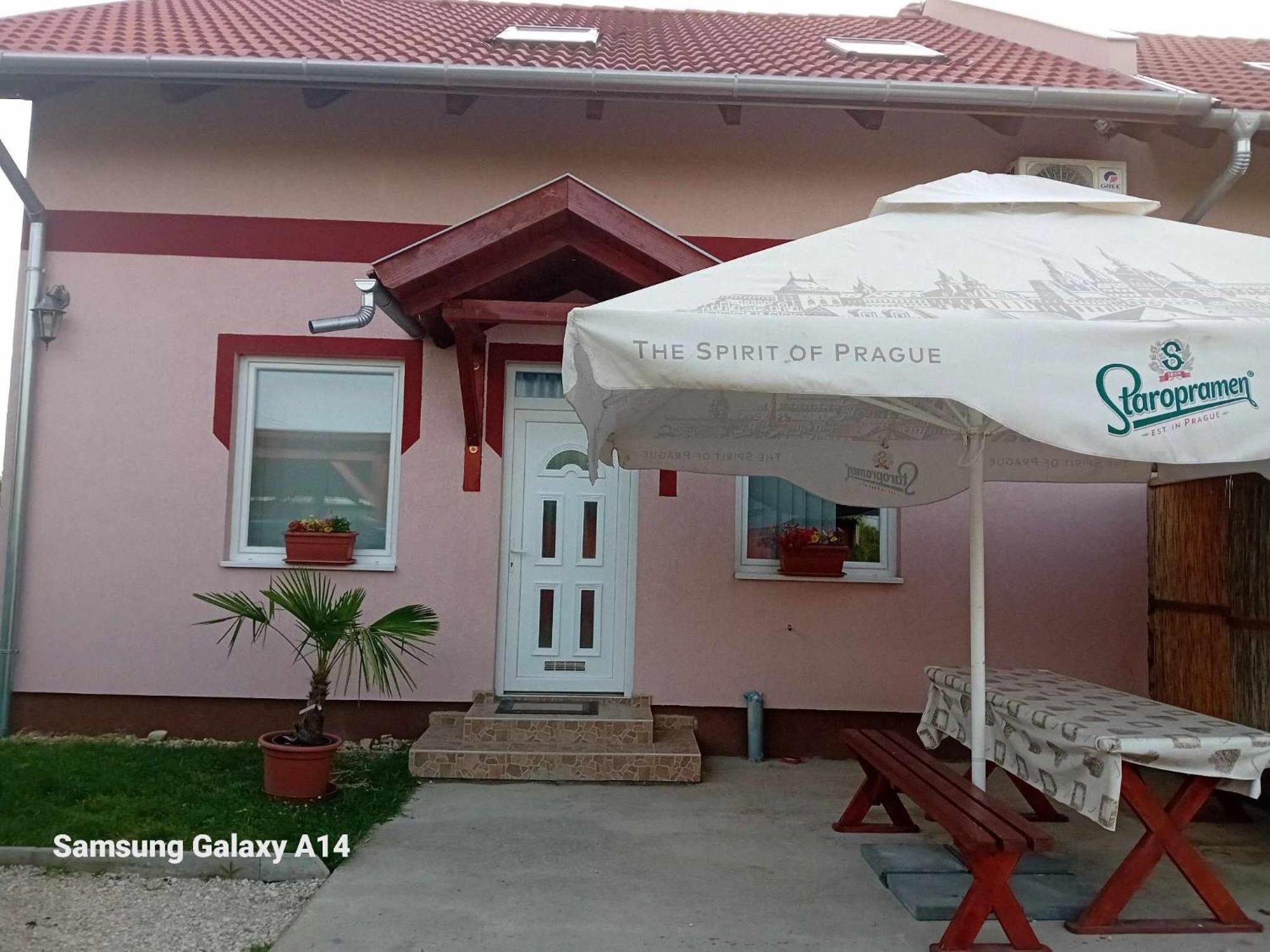Koetel Utcai Vendeghaz Villa Balatonkeresztur Exterior photo
